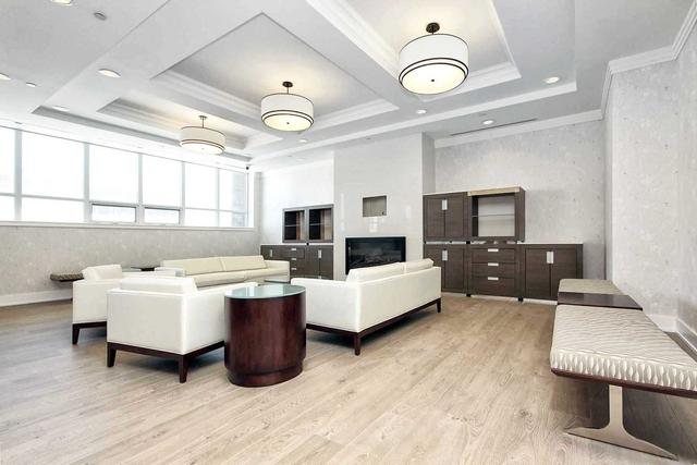 PH15 - 370 Highway 7, Condo with 3 bedrooms, 3 bathrooms and 1 parking in Richmond Hill ON | Image 26