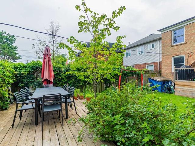 MAIN - 277 Wychwood Ave, House detached with 2 bedrooms, 1 bathrooms and 1 parking in York ON | Image 16