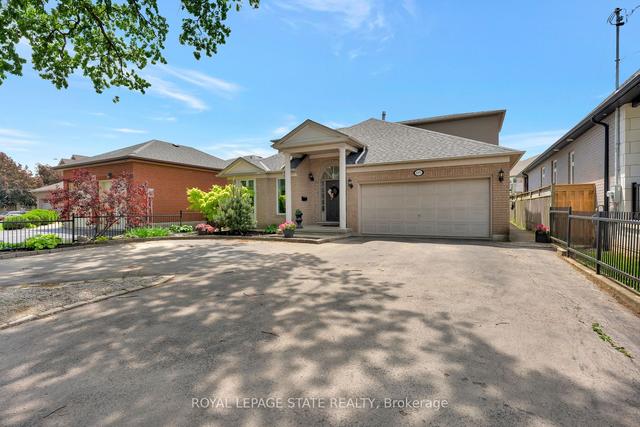 197 Stone Church Rd W, House detached with 4 bedrooms, 4 bathrooms and 9 parking in Hamilton ON | Image 12