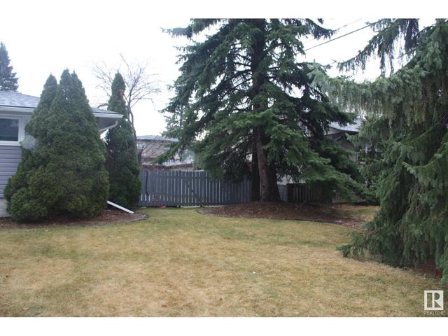 8819 143 St Nw, House detached with 4 bedrooms, 2 bathrooms and 4 parking in Edmonton AB | Image 3