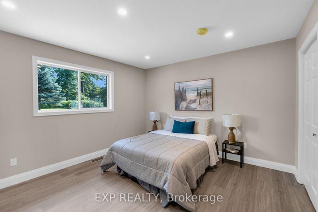 MAIN - 21 Little Lake Dr, House detached with 3 bedrooms, 1 bathrooms and 4 parking in Barrie ON | Image 2