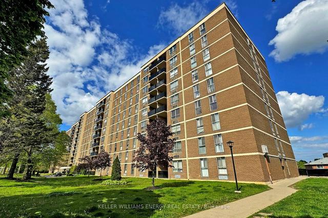 407 - 2835 Islington Ave, Condo with 2 bedrooms, 2 bathrooms and 1 parking in Toronto ON | Image 12