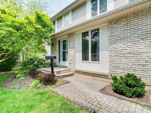 466 Village Green Ave, House detached with 4 bedrooms, 2 bathrooms and 3 parking in London ON | Image 12