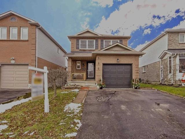 886 Castlegrove Ave, House attached with 3 bedrooms, 3 bathrooms and 4 parking in Oshawa ON | Image 1