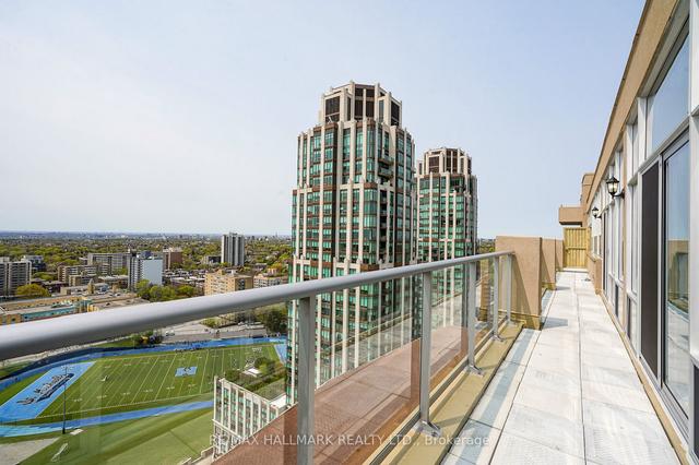 PH1 - 400 Walmer Rd, Condo with 1 bedrooms, 1 bathrooms and 1 parking in York ON | Image 10