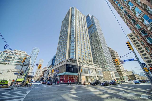 PH2 - 155 Yorkville Ave, Condo with 2 bedrooms, 2 bathrooms and 1 parking in Toronto ON | Image 1