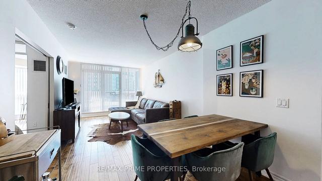 403 - 218 Queens Quay W, Condo with 1 bedrooms, 2 bathrooms and 0 parking in Toronto ON | Image 2
