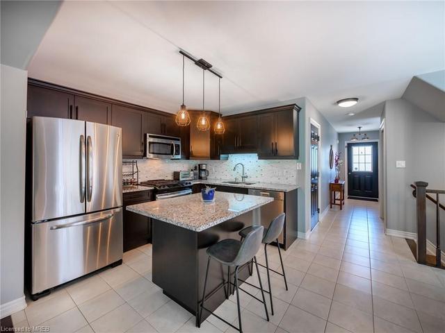 8847 Silverstar Crt, House semidetached with 4 bedrooms, 1 bathrooms and 3 parking in Niagara Falls ON | Image 31