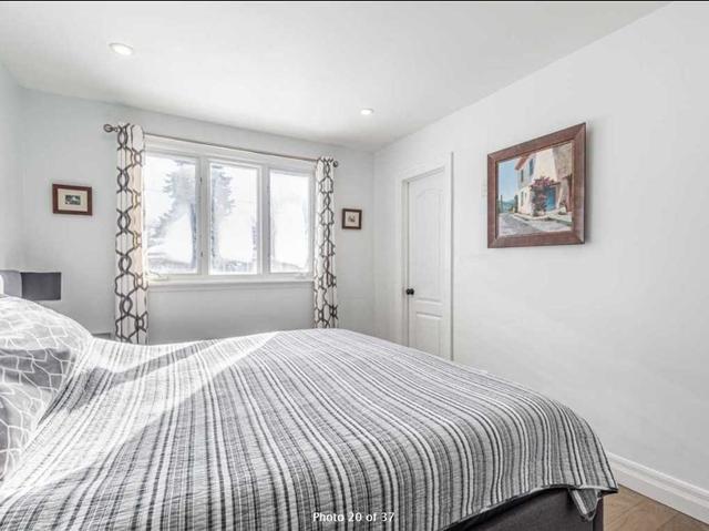 MAIN - 328 Moore Park Ave, House detached with 3 bedrooms, 2 bathrooms and 4 parking in North York ON | Image 13