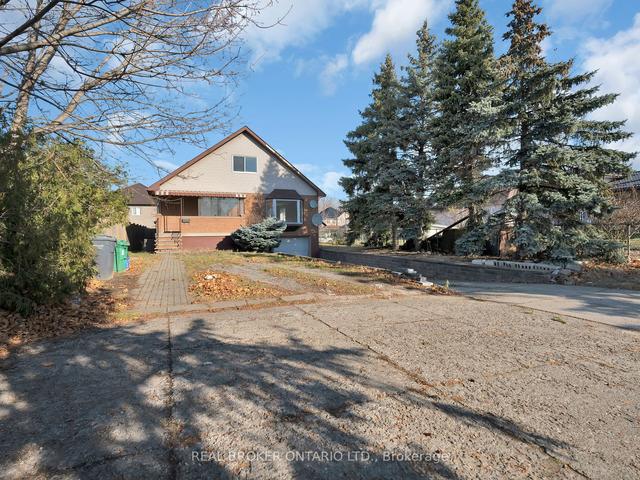 MAIN - 4235 Tomken Rd, House detached with 4 bedrooms, 3 bathrooms and 3 parking in Mississauga ON | Image 1