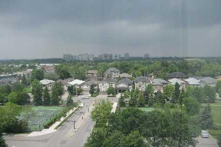 909 - 11 Townsgate Dr, Condo with 2 bedrooms, 2 bathrooms and 2 parking in Vaughan ON | Image 2