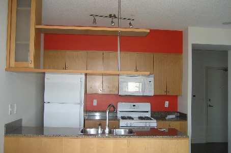 909 - 35 Toronto St, Condo with 2 bedrooms, 2 bathrooms and 1 parking in Toronto ON | Image 2