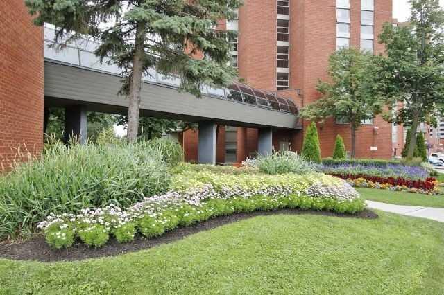 909 - 20 Dean Park Rd, Condo with 2 bedrooms, 2 bathrooms and 1 parking in Scarborough ON | Image 1