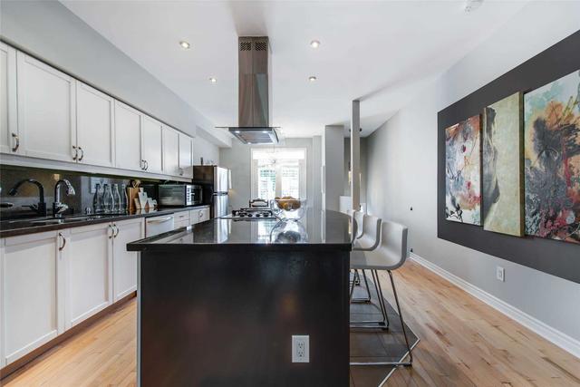 MAIN - 307B Coxwell Ave, House attached with 3 bedrooms, 1 bathrooms and 1 parking in Toronto ON | Image 5