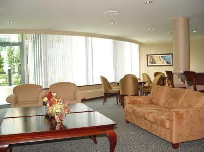 PH1 - 9 Boardwalk Dr, Condo with 2 bedrooms, 3 bathrooms and 2 parking in Toronto ON | Image 2