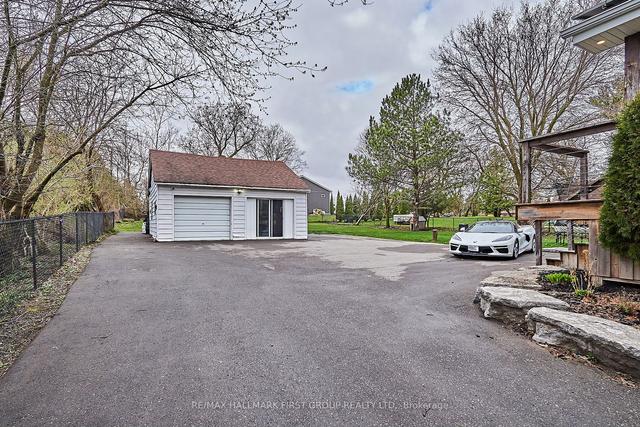 2170 Thornton Rd N, House detached with 3 bedrooms, 2 bathrooms and 13 parking in Oshawa ON | Image 33