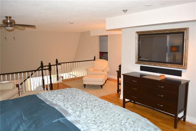 PH-16 - 185 Robinson St, Condo with 2 bedrooms, 2 bathrooms and 1 parking in Oakville ON | Image 14