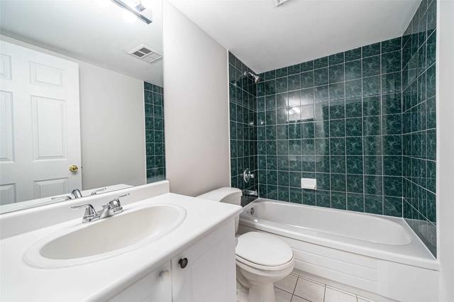 PH201 - 260 Doris Ave, Condo with 1 bedrooms, 1 bathrooms and 1 parking in North York ON | Image 2