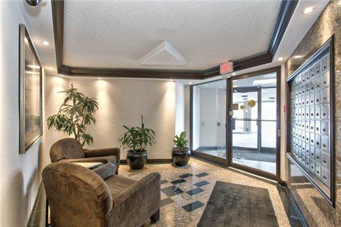 PH-18 - 296 Mill Rd, Condo with 2 bedrooms, 2 bathrooms and 1 parking in Toronto ON | Image 2