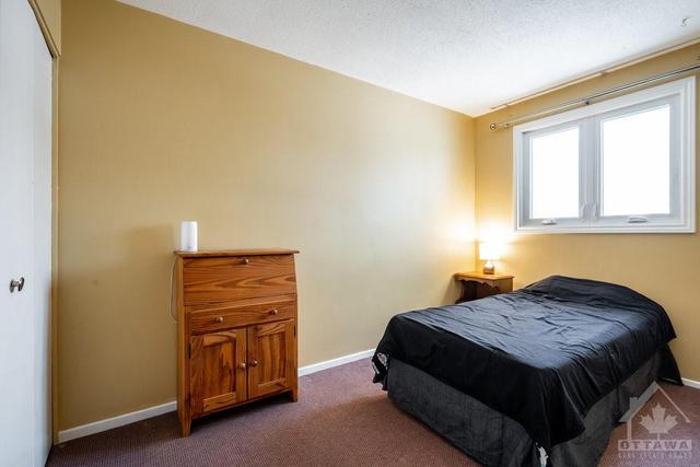 885 Greenbriar Ave, Townhouse with 3 bedrooms, 1 bathrooms and 2 parking in Ottawa ON | Image 15