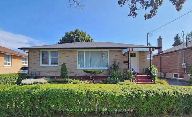 MAIN - 1409 Tremblay St, House detached with 3 bedrooms, 1 bathrooms and 3 parking in Oshawa ON | Image 11