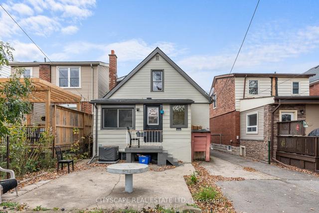 MAIN - 251 London St S, House detached with 3 bedrooms, 3 bathrooms and 1 parking in Hamilton ON | Image 17