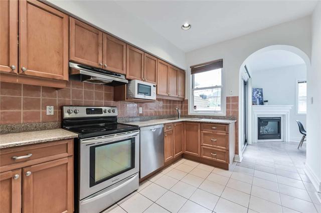 66 Westmount Ave, House detached with 3 bedrooms, 3 bathrooms and 2 parking in Toronto ON | Image 7