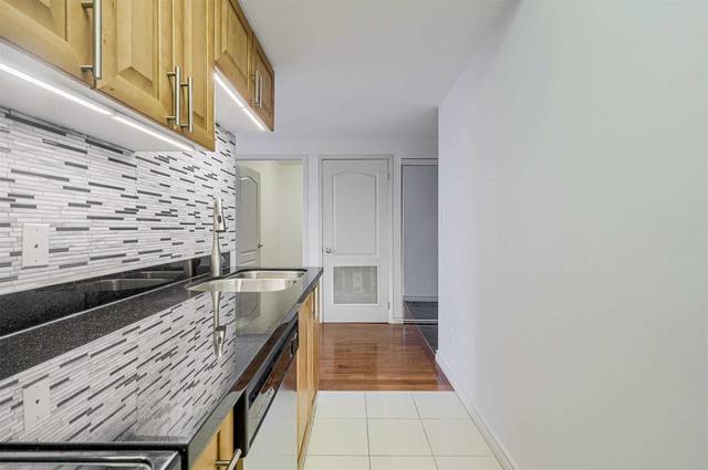 PH1 - 263 Wellington St W, Condo with 1 bedrooms, 1 bathrooms and 1 parking in Toronto ON | Image 23