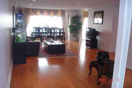 PH1-29 - 156 Enfield Pl, Condo with 2 bedrooms, 2 bathrooms and 2 parking in Mississauga ON | Image 4