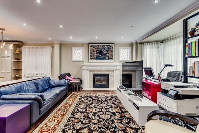 MAIN - 15 Braemar Ave, House detached with 2 bedrooms, 1 bathrooms and 1 parking in Toronto ON | Image 34