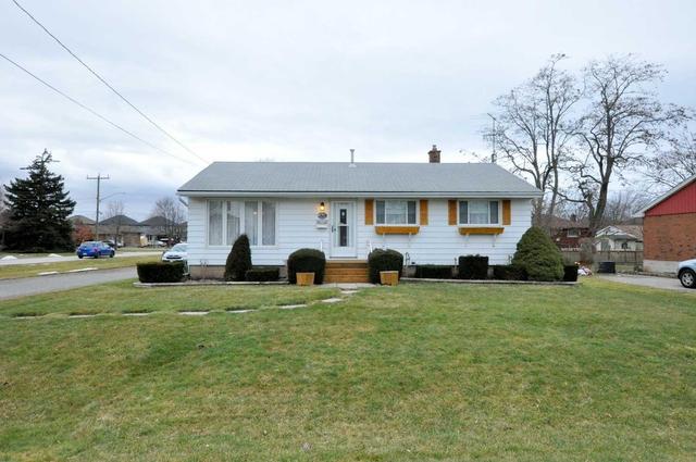 9 Kelson Ave N, House detached with 3 bedrooms, 2 bathrooms and 8 parking in Grimsby ON | Image 1