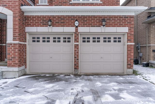 98 Chaumont Dr, House detached with 3 bedrooms, 3 bathrooms and 4 parking in Stoney Creek ON | Image 34