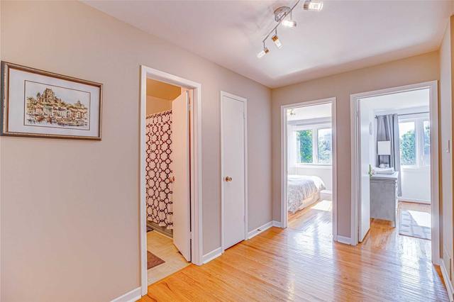 MAIN - 3098 Corrigan Dr, House semidetached with 4 bedrooms, 2 bathrooms and 4 parking in Mississauga ON | Image 11