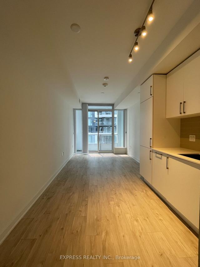 909 - 576 Front St W, Condo with 0 bedrooms, 1 bathrooms and 0 parking in Toronto ON | Image 6