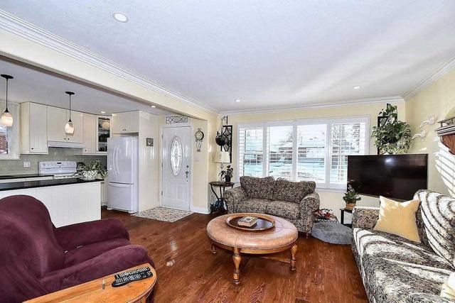 MAIN - 159 Chadburn St, House detached with 2 bedrooms, 1 bathrooms and 2 parking in Oshawa ON | Image 10