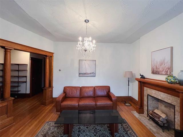 MAIN - 120 Westminster Ave, House detached with 1 bedrooms, 1 bathrooms and 1 parking in Toronto ON | Image 9