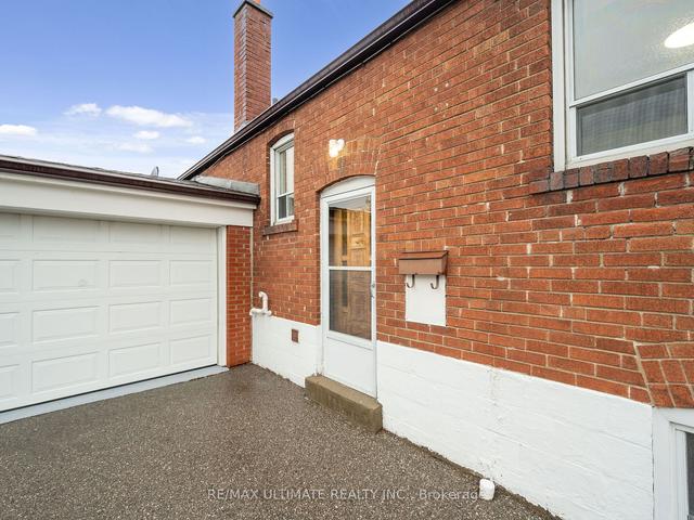 12 Arnham Rd, House detached with 3 bedrooms, 2 bathrooms and 4 parking in Scarborough ON | Image 25