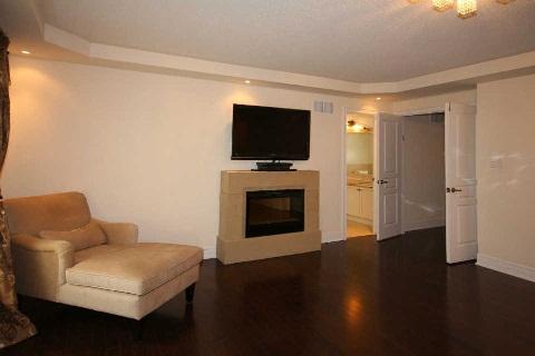 9 Lady Karen Cres, House detached with 4 bedrooms, 4 bathrooms and 4 parking in Maple ON | Image 5