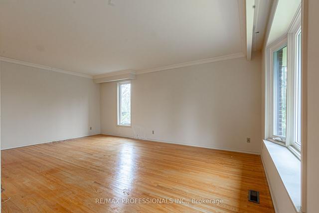6 Mogul Dr, House detached with 5 bedrooms, 3 bathrooms and 4 parking in Toronto ON | Image 37