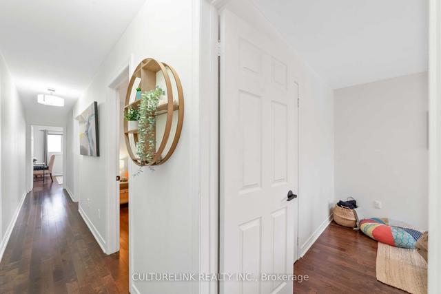 MAIN2ND - 910 St Clarens Ave, House detached with 3 bedrooms, 2 bathrooms and 0 parking in Toronto ON | Image 13