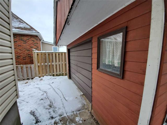 MAIN - 251 College Ave, House detached with 4 bedrooms, 2 bathrooms and 4 parking in Oshawa ON | Image 24