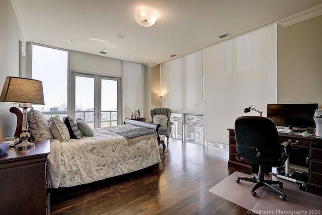 PH15 - 70 Roehampton Ave, Condo with 2 bedrooms, 3 bathrooms and 2 parking in Toronto ON | Image 8