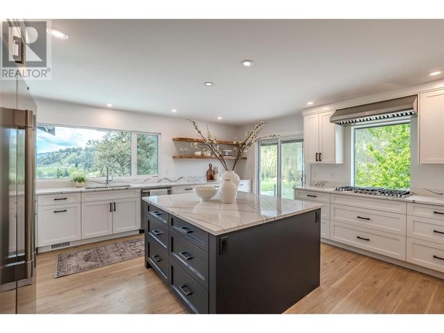 21815 Garnet Valley Rd, Home with 7 bedrooms, 3 bathrooms and 2 parking in Summerland BC | Image 17
