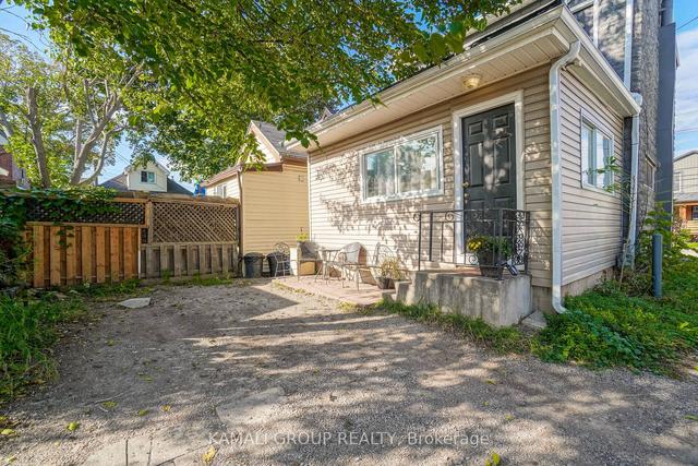 MAIN - 1164 Cannon St E, House detached with 2 bedrooms, 1 bathrooms and 1 parking in Hamilton ON | Image 11