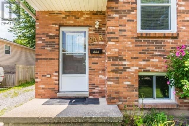 MAIN - 148 Commercial St, House semidetached with 3 bedrooms, 1 bathrooms and 2 parking in Welland ON | Image 3