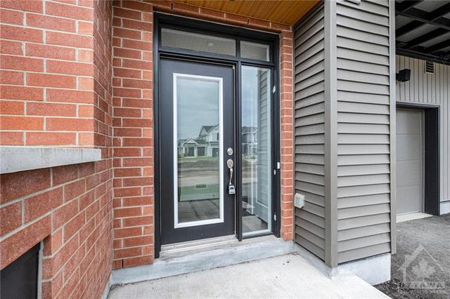 112 Venasque Private, Townhouse with 2 bedrooms, 3 bathrooms and 2 parking in Ottawa ON | Image 3