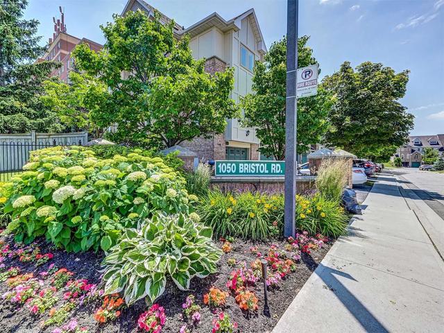 96 - 1050 Bristol Rd W, Townhouse with 2 bedrooms, 2 bathrooms and 2 parking in Mississauga ON | Image 1