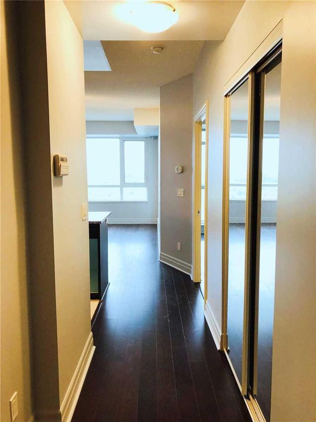 803F - 8130 Birchmount Rd, Condo with 1 bedrooms, 2 bathrooms and 1 parking in Markham ON | Image 8