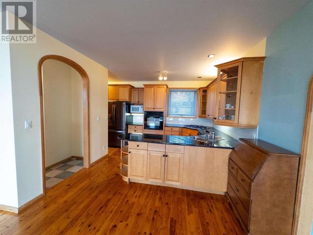 1609 Beach Rd, House detached with 3 bedrooms, 2 bathrooms and null parking in Kenora ON | Image 8