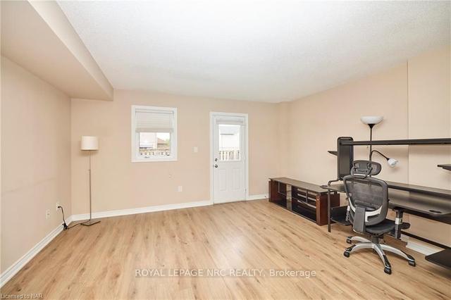 33 - 6117 Kelsey Cres, Townhouse with 2 bedrooms, 2 bathrooms and 1 parking in Niagara Falls ON | Image 5